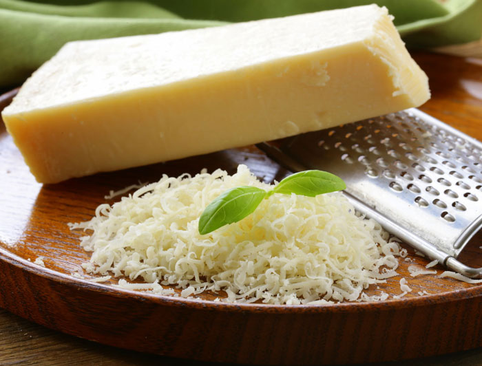 ارزش غذایی پنیر پارمسان چقدر است